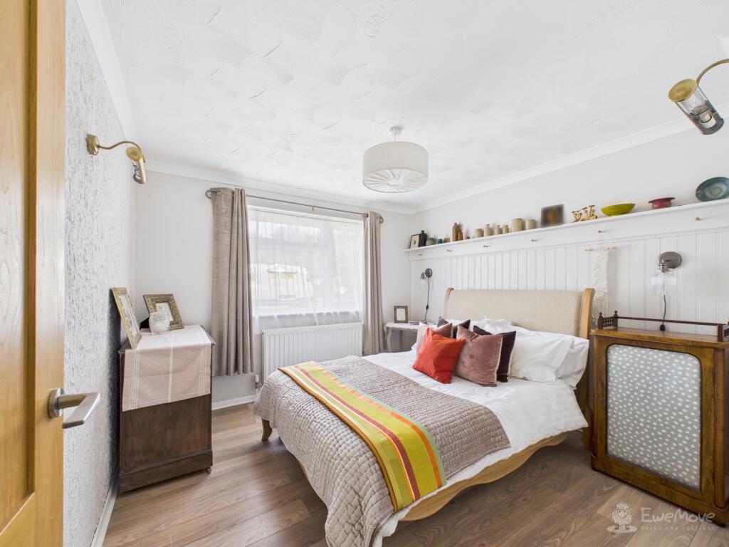Principal Bedroom- Mark Stephens EweMove Newmarket