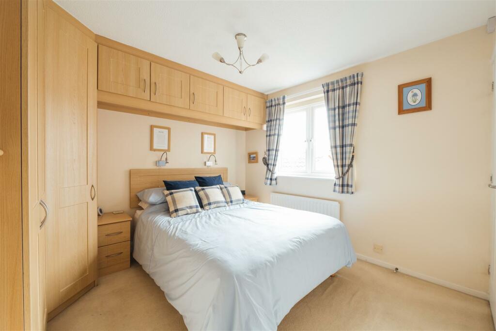 74 Highover Way, Hitchin-19.jpg