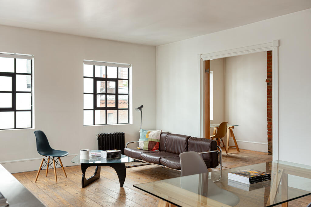 288550 - 25_5_TMH N1 6NU6614-Enhanced-NR-Edit.jpg