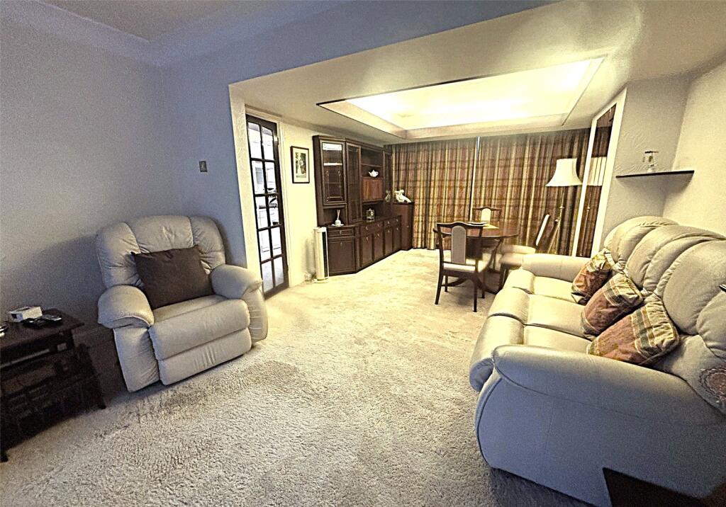 Through Lounge