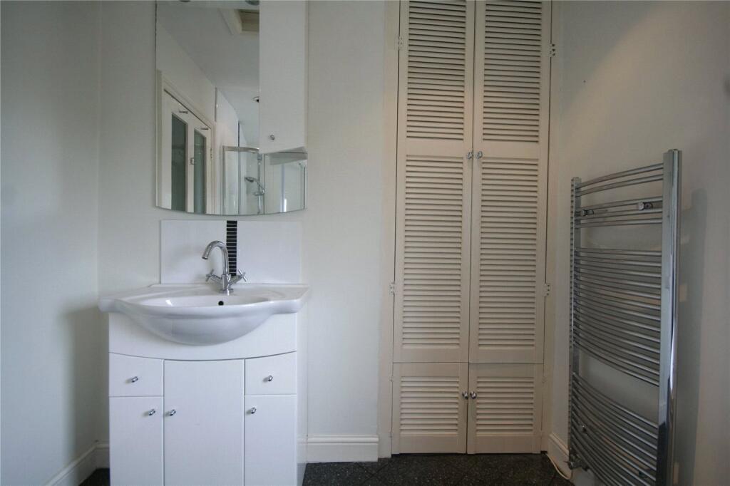 Main House Bathroom