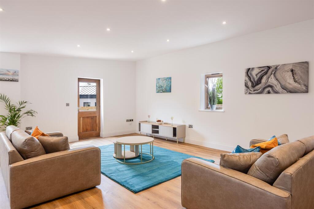 A15 - Apple Orchard - Staverton - 250514.jpg