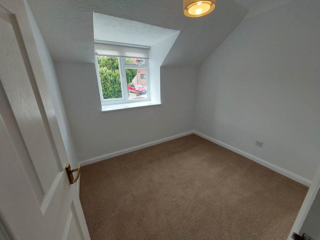 Front single bedroom