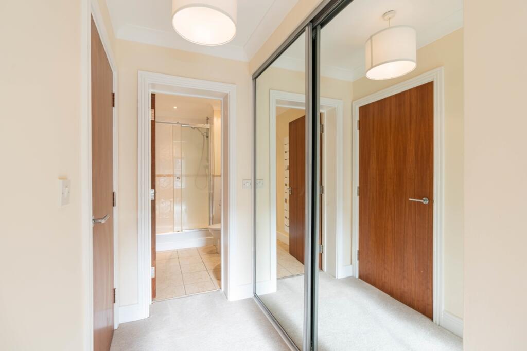 64 EJW bedroom1 (3)