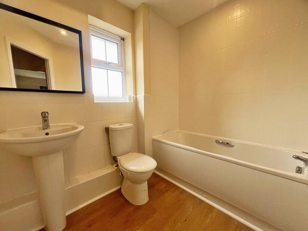 19 Lincoln Court ...