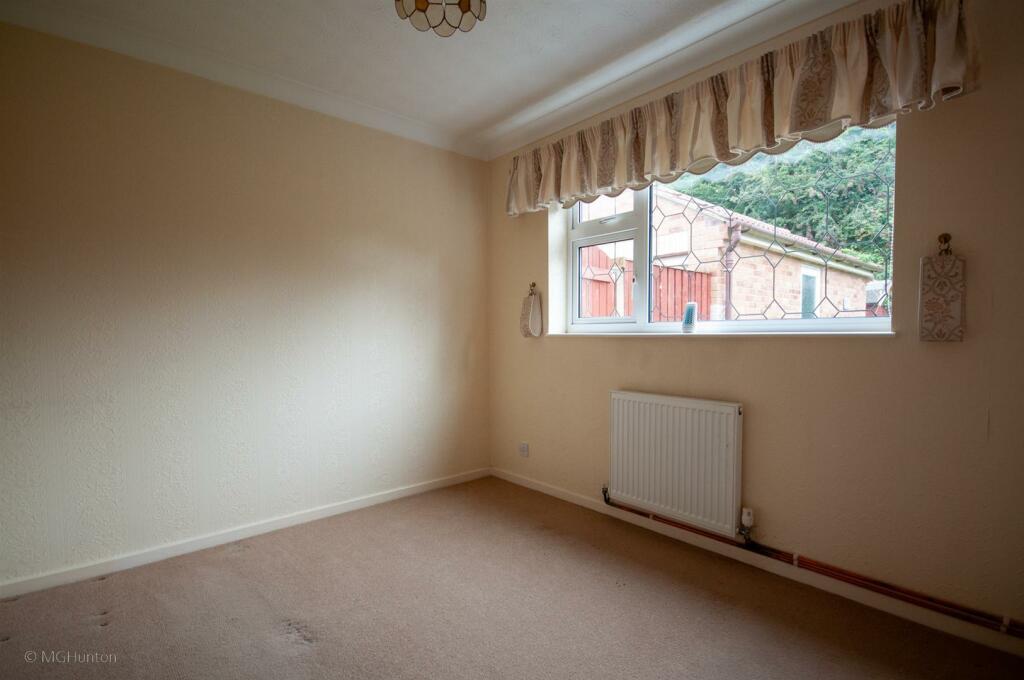 Bedroom 2.jpg