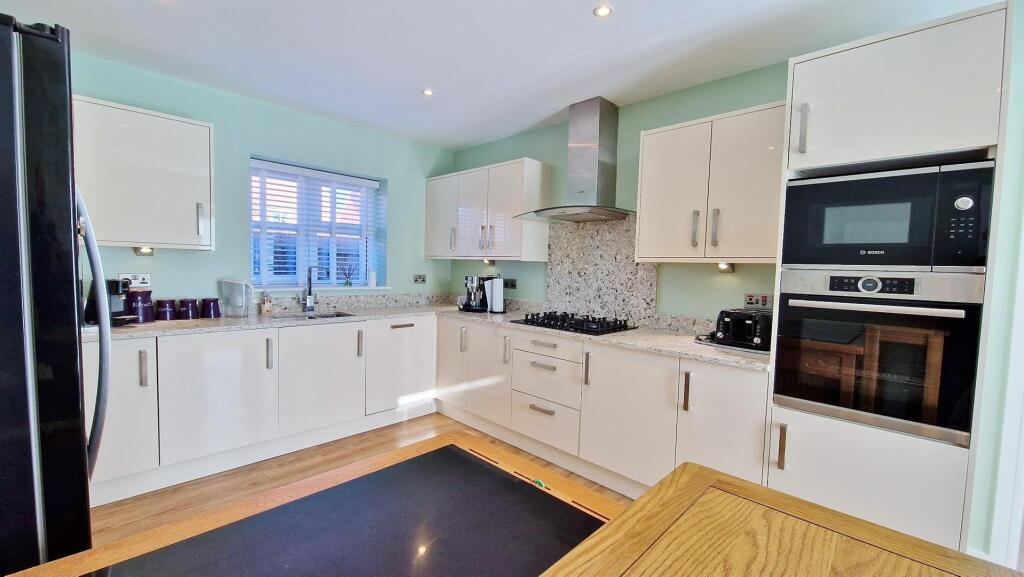 Kitchen/Breakfast Room