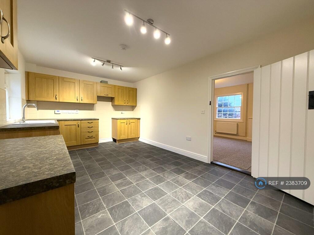 Kitchen Picture 2