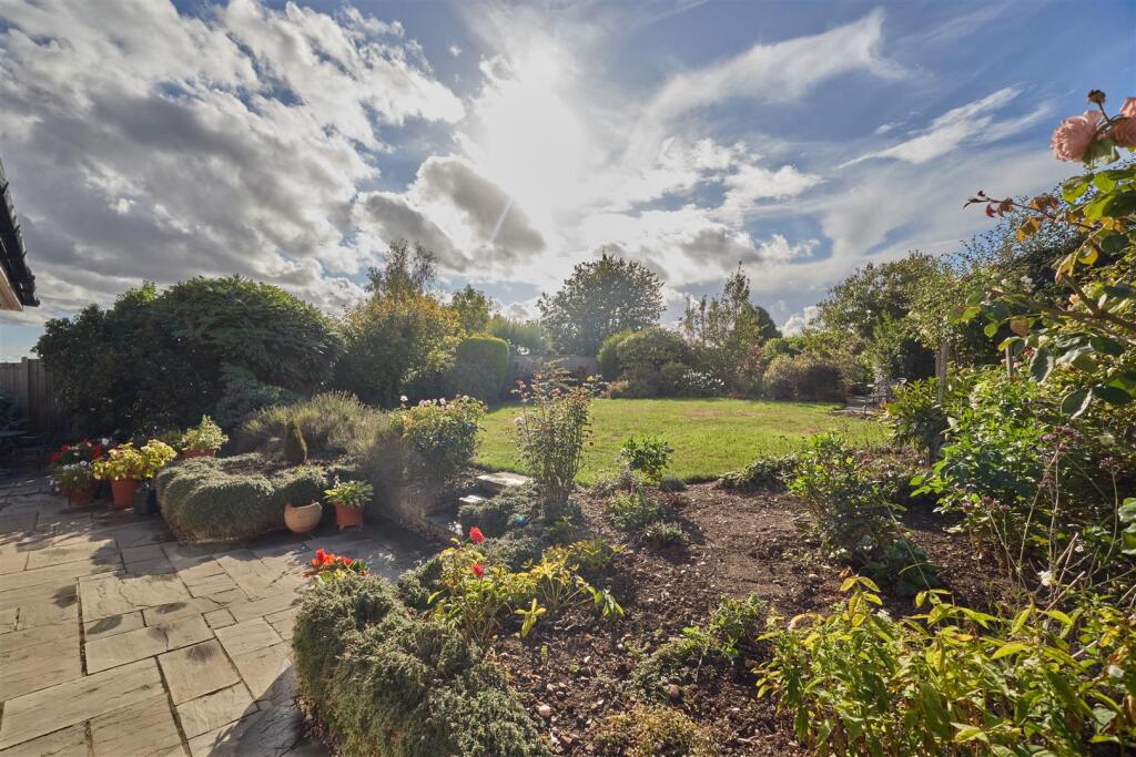 Station Road ES 24.jpg