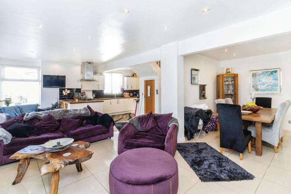 Living &amp; Dining Area