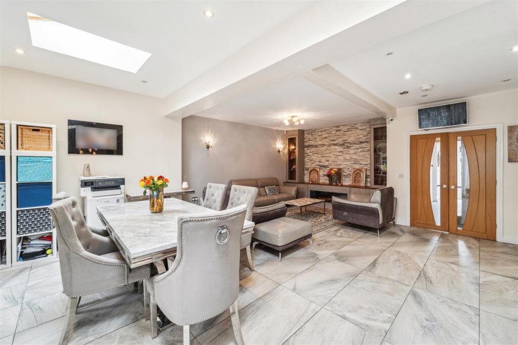 Living/Dining Kitchen