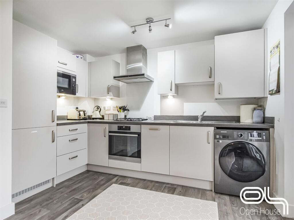 Pickering Drive (9).jpg