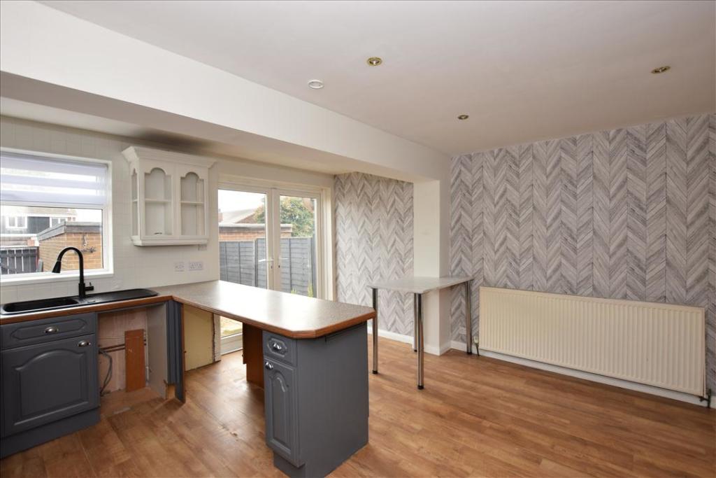 ADDITIONAL DINING KITCHEN PHOTO