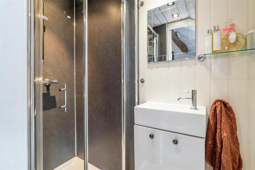 Master Bedroom Ensuite