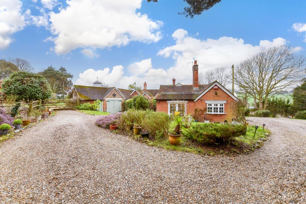 The Old Laundry / Crossways Cottage