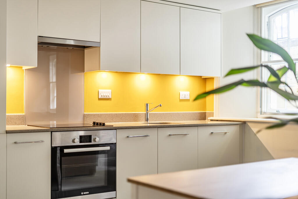 1324607-17-6877d3...