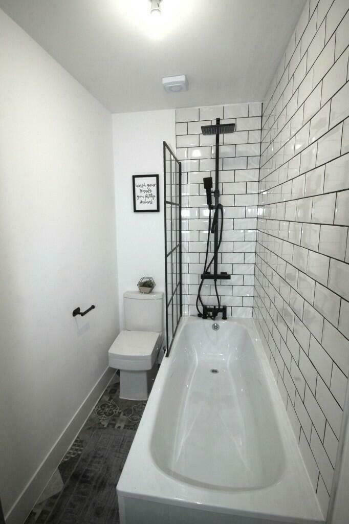 Shared Bathroom c 