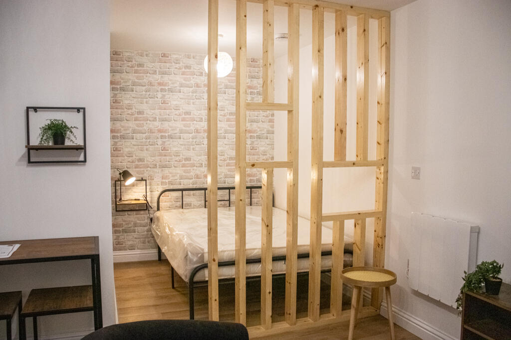 Flat 1 - Bedroom.jpg