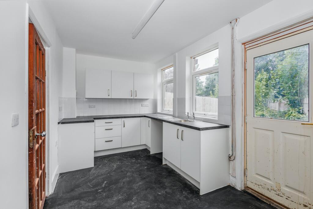 43 Upper Kings Avenue, Higham Ferrers, Wellingborough NN10 8JZ