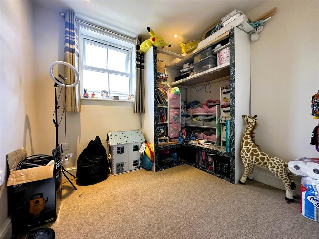 Bedroom 2 I.jpg