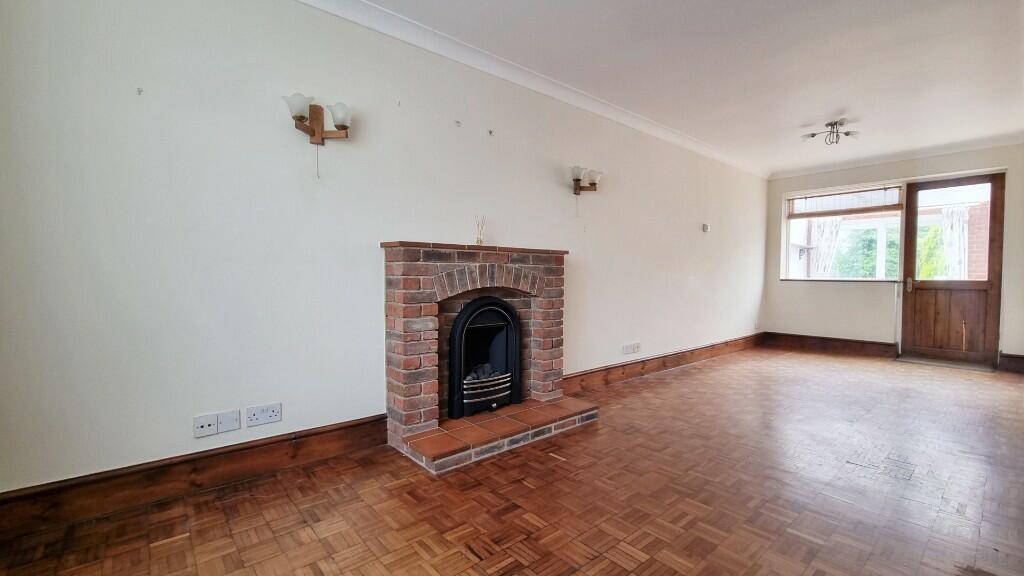 Sitting/Dining Room