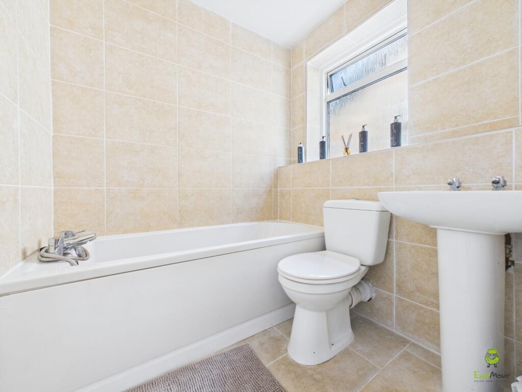 CAM04399G0-PR0037-STILL001