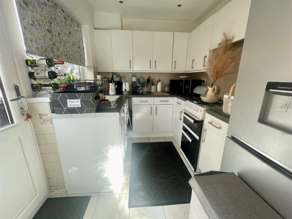swallowfields kitchen.jpg