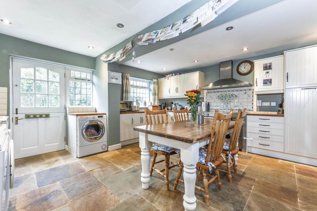 Sweetmore Close, Oddington