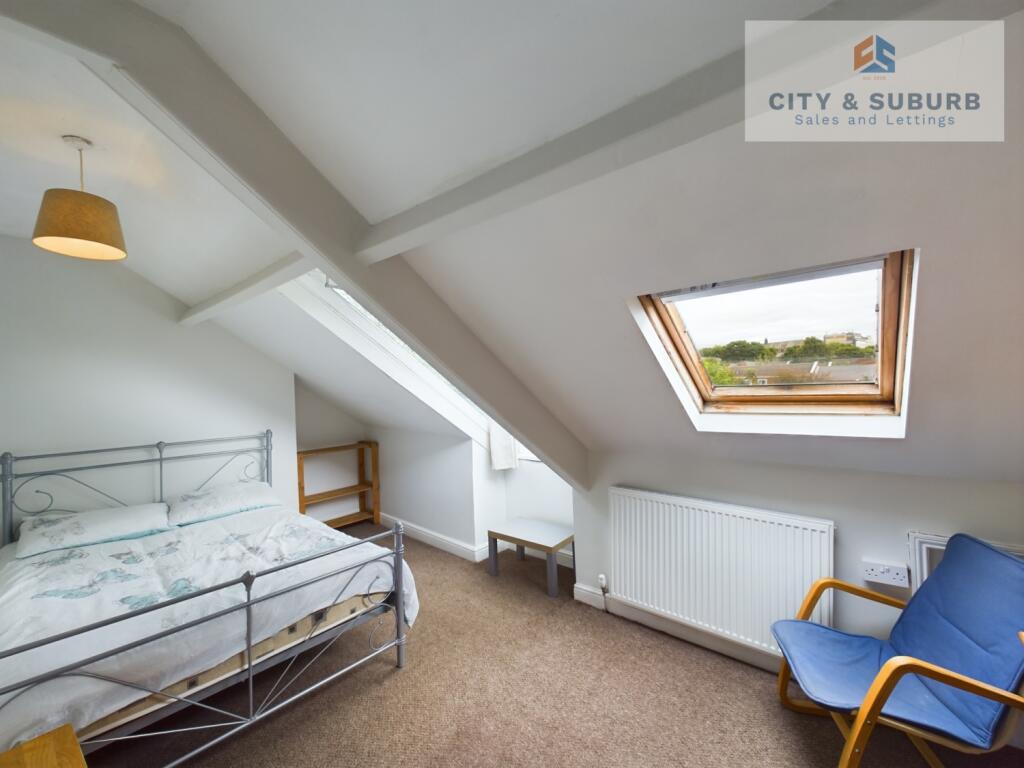 CAM01351G0-PR0110-STILL013