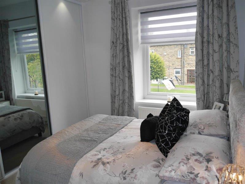 58 moorlands road  (