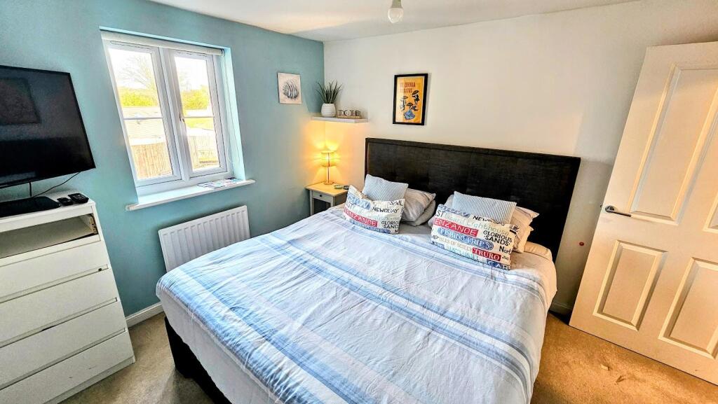 bedroom1..jpg