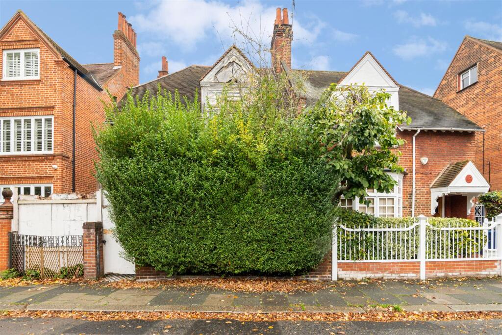 Marlborough Crescent, W4 - FOR SALE
