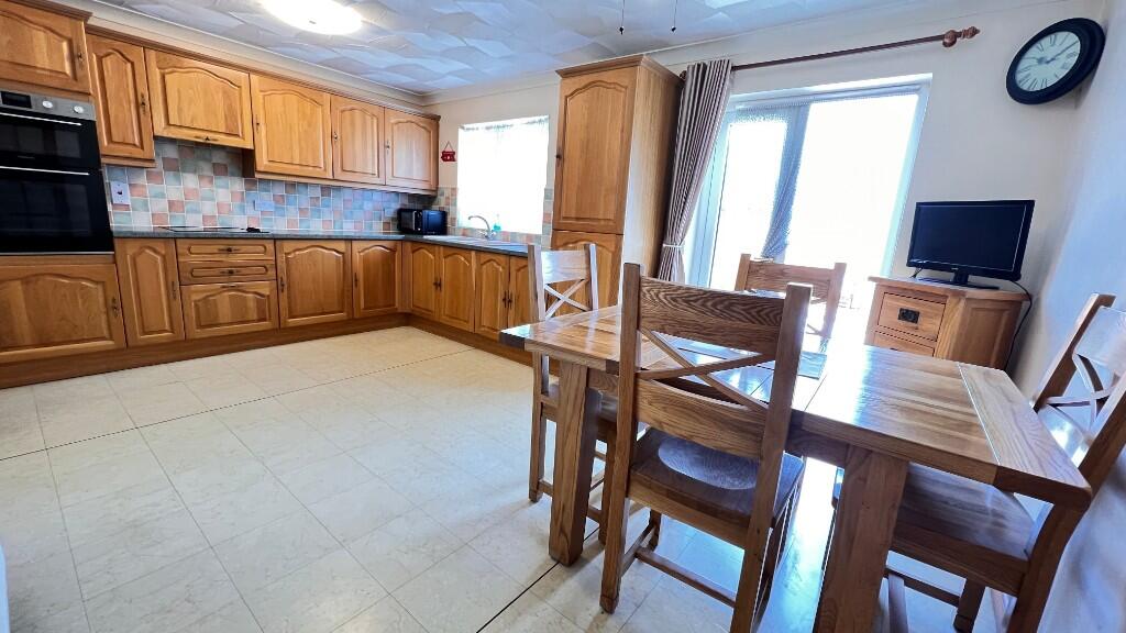 Fitted Kitchen/Diner