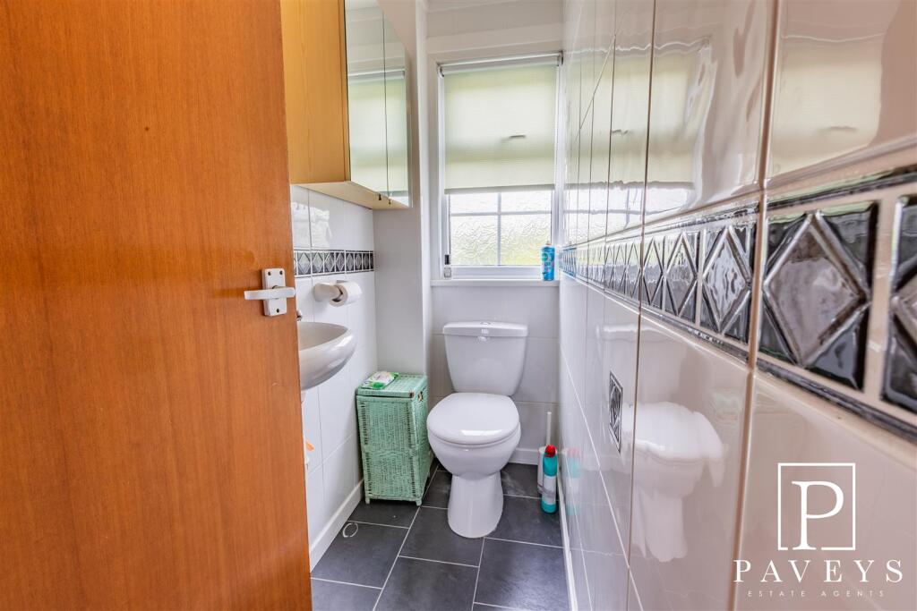 CLOAKROOM