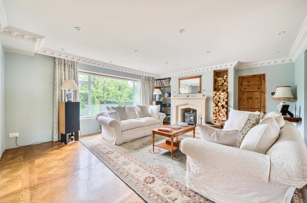 1296312-11-6835e7...