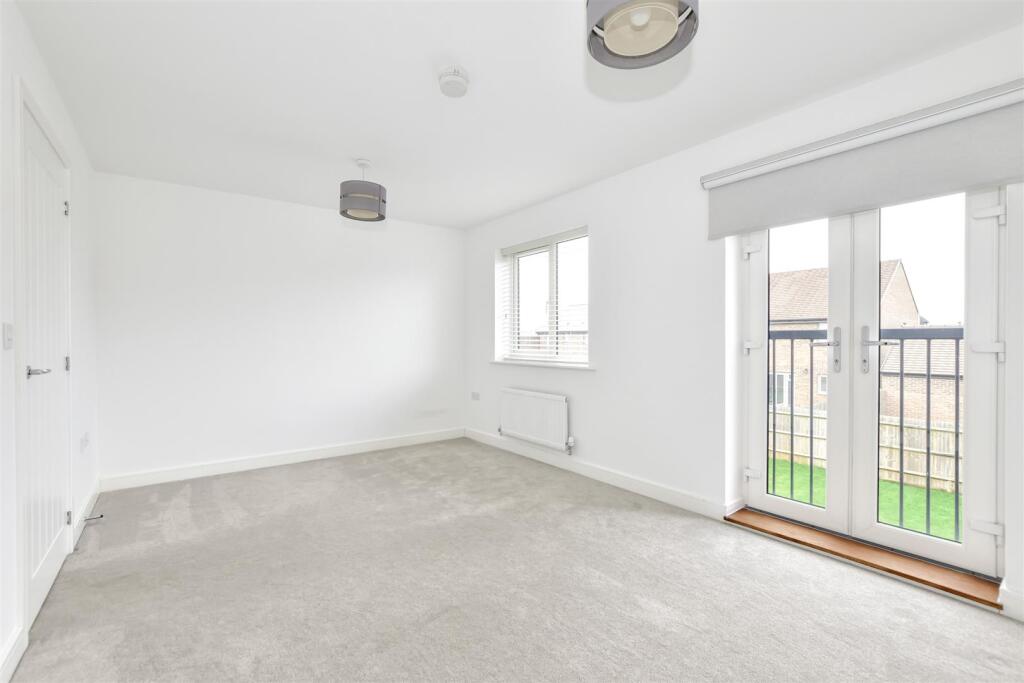 living room 1.jpg