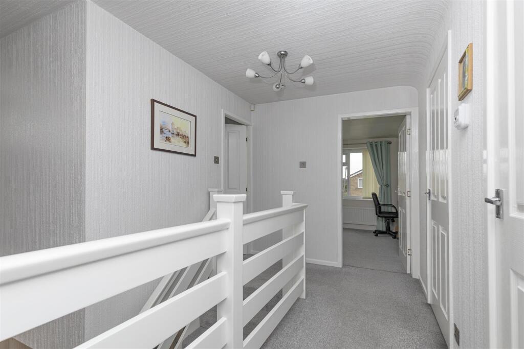 Bramleys Estate Agents - Elm Court - Kirkburton (2