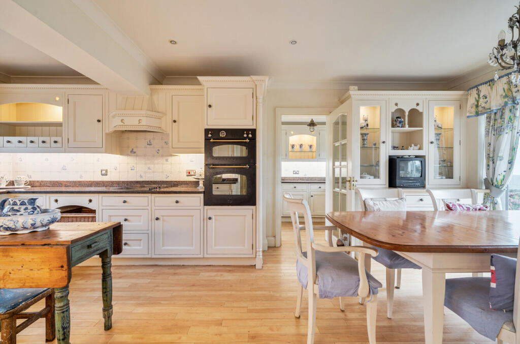 1375305-13-691610...