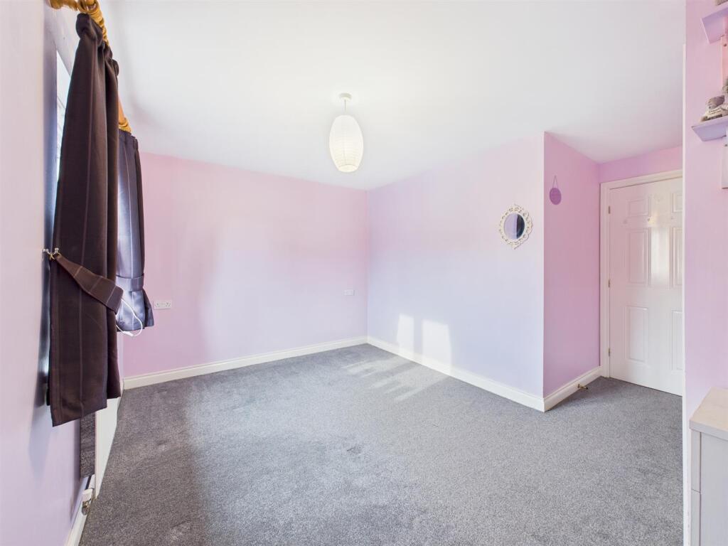 Bedroom: