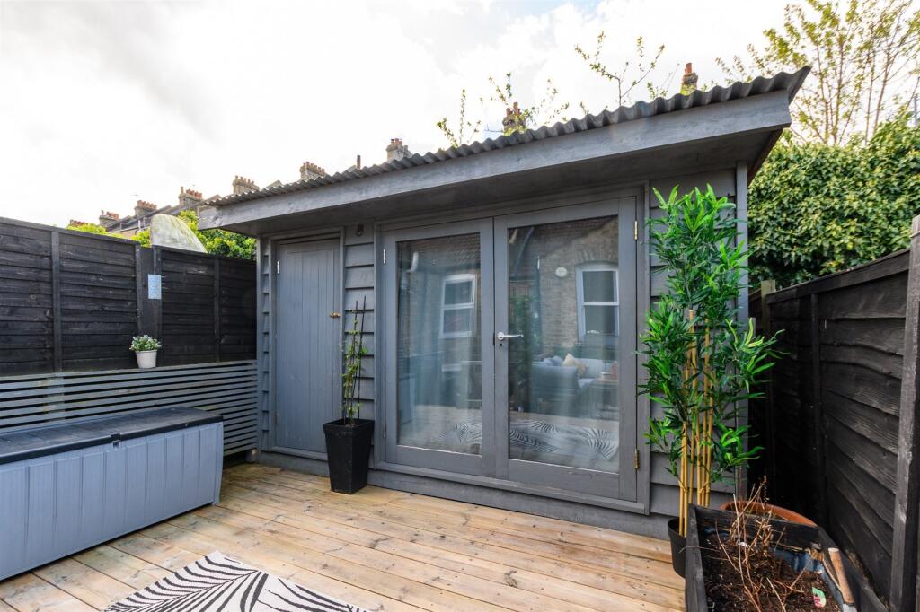 Workshop/Outbuildings