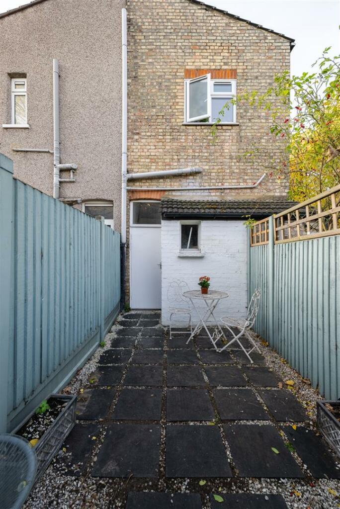 Voluntary Place E11