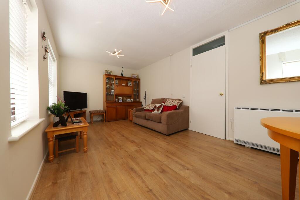 Living Room (2)