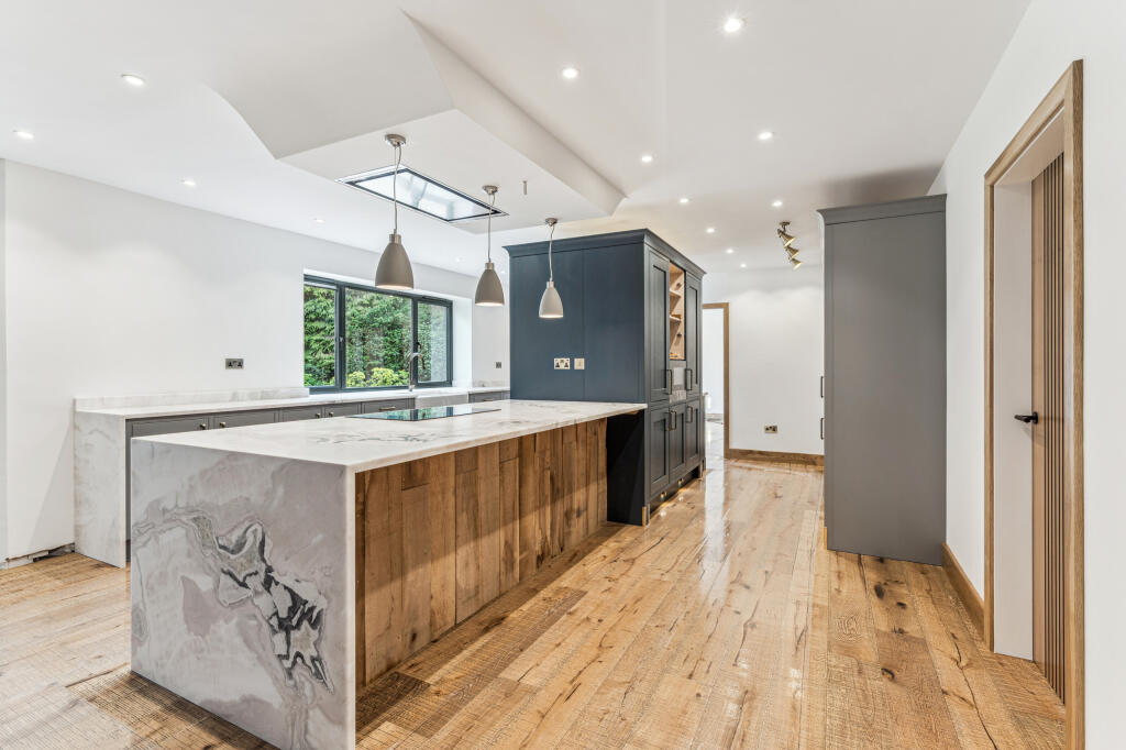 Kitchen 4