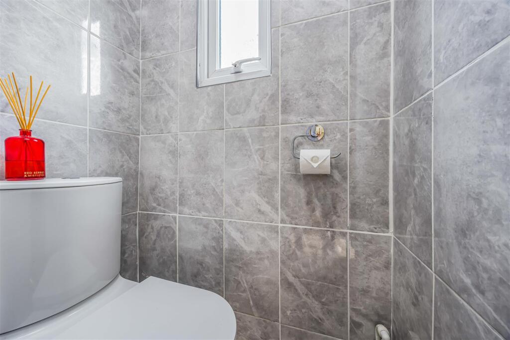 105 Meon Road, Southsea-Small-PorticoMarketing-Sol
