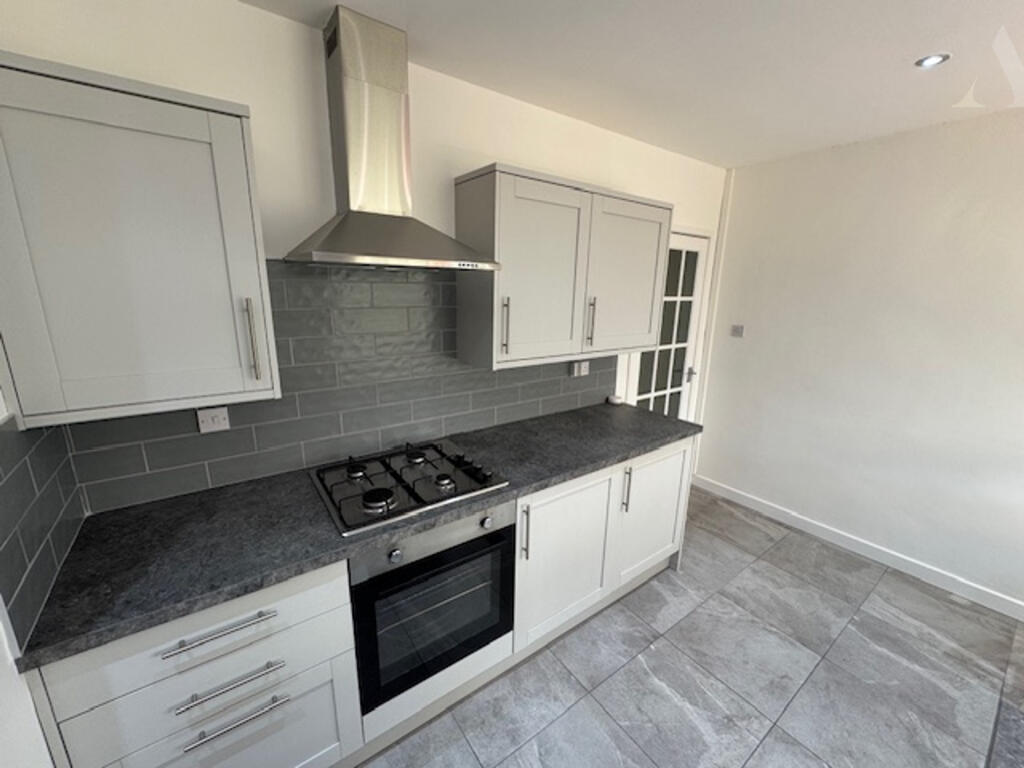 Bradford Road kitchen x 3