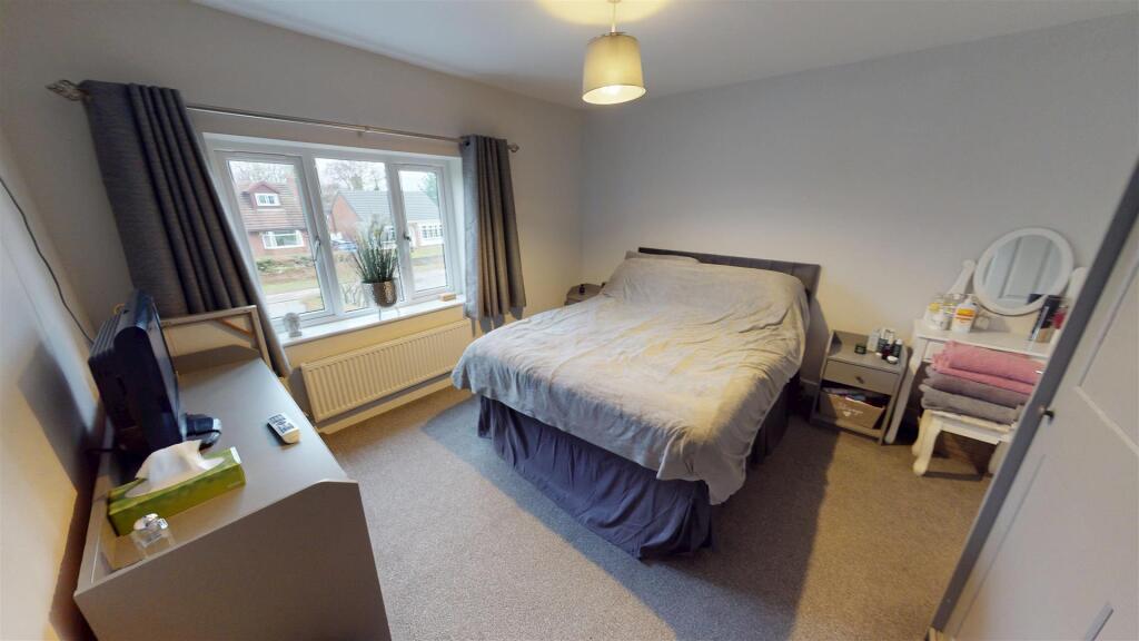 Cross Pit Lane Bedroom