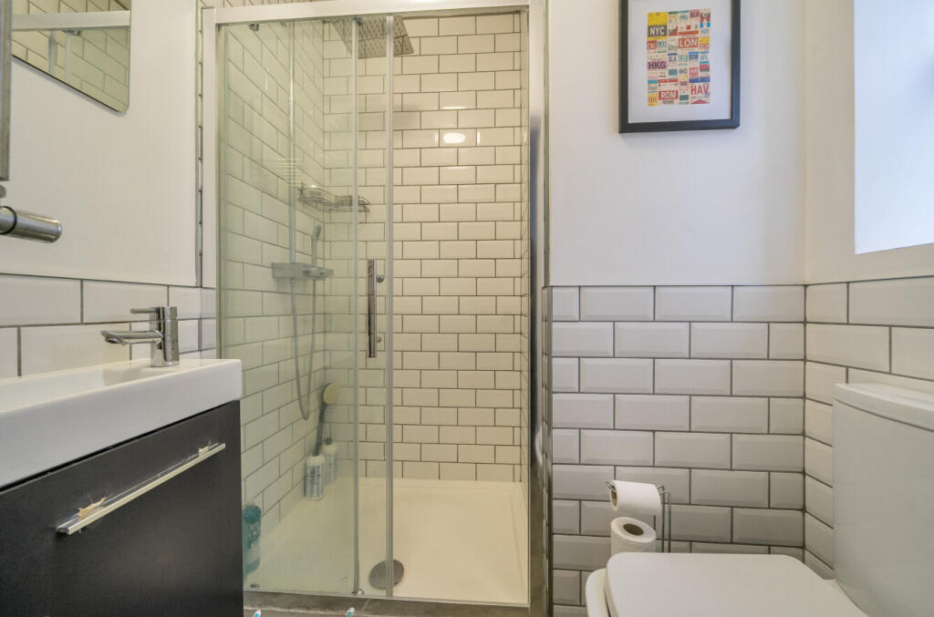 1372316-9-690b46e...