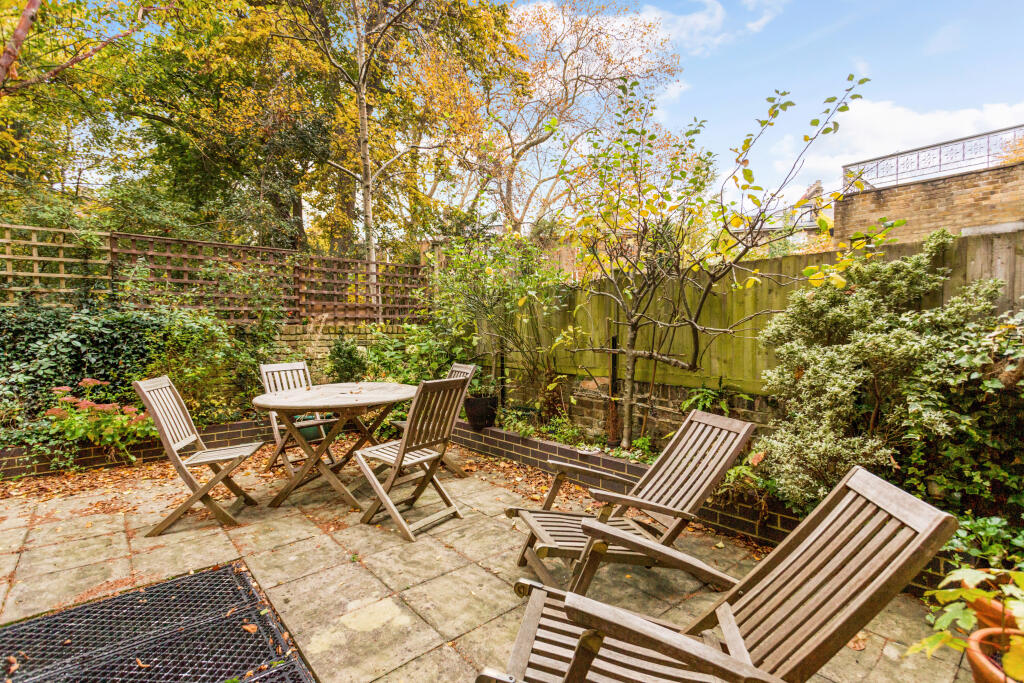 1, 49-50 Ainger Road