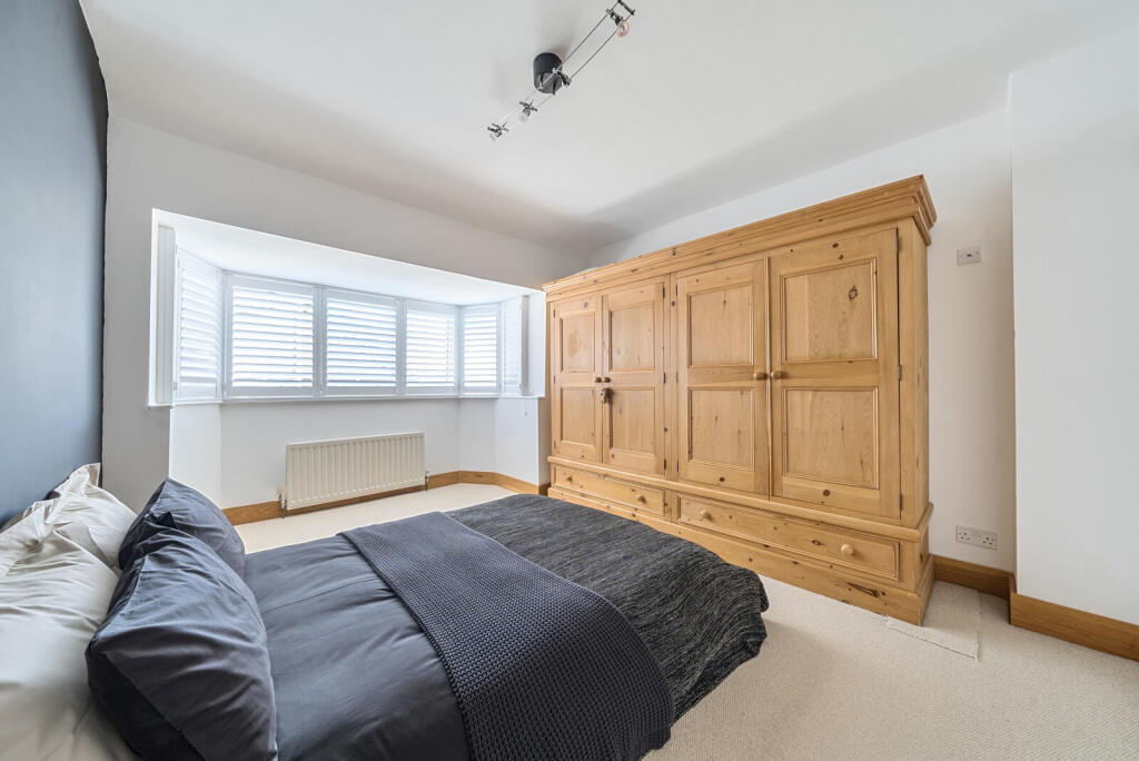 1294177-11-682481...