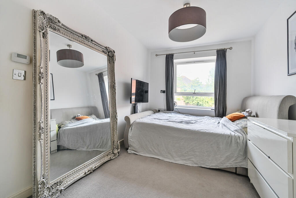 1314466-4-6878bda...